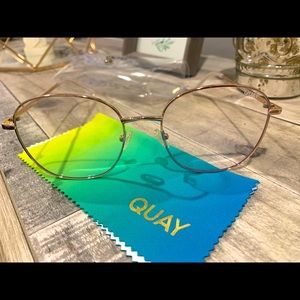 SOLD*****QUAY blue light filtering glasses 🤓